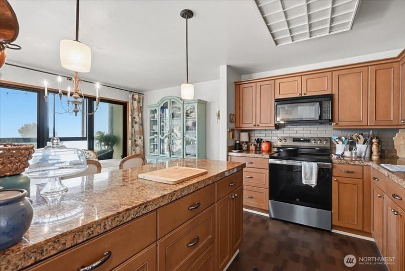 Property photo for 601 S 227th Street #409S, Des Moines photo 11