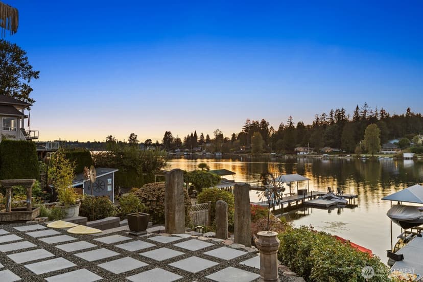 Property photo for 1504 E Lakeshore Drive, Lake Stevens photo 5