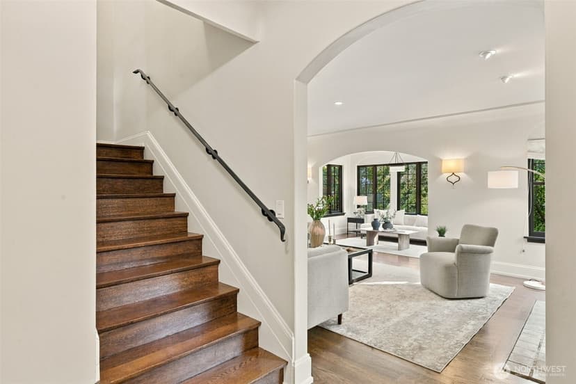 Property photo for 1905 33rd Avenue S, Seattle photo 20