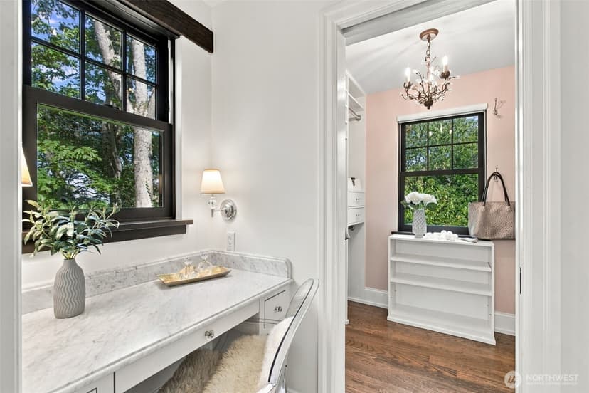 Property photo for 1905 33rd Avenue S, Seattle photo 27