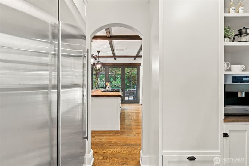 Property photo for 1905 33rd Avenue S, Seattle photo 19