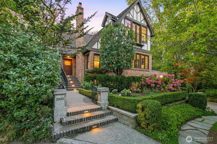 Property photo for 1905 33rd Avenue S, Seattle photo 39