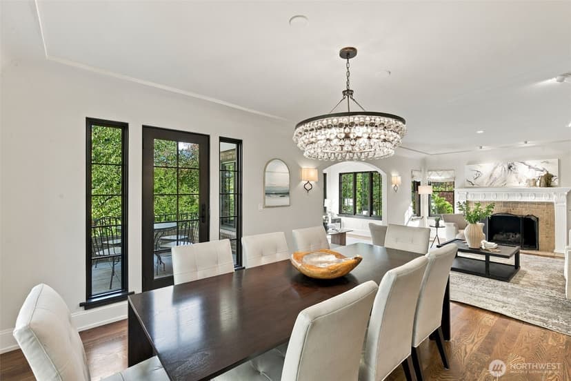 Property photo for 1905 33rd Avenue S, Seattle photo 6