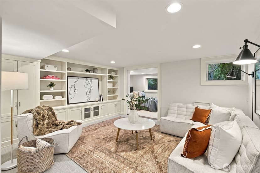 Property photo for 1905 33rd Avenue S, Seattle photo 33
