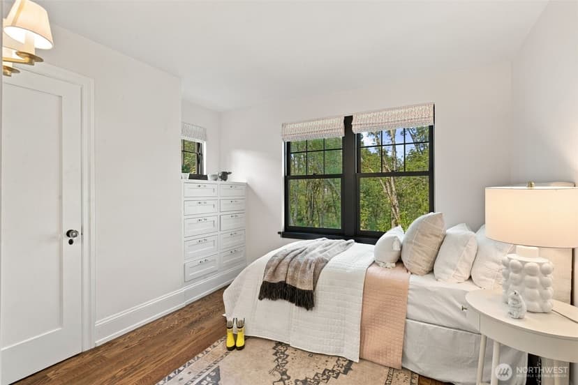 Property photo for 1905 33rd Avenue S, Seattle photo 29