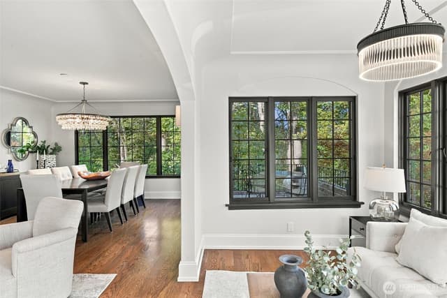 Property photo for 1905 33rd Avenue S, Seattle photo 5