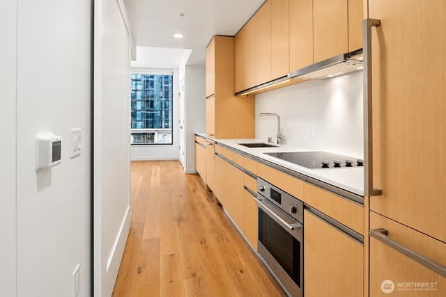 Property photo for 1808 Minor Avenue #1403, Seattle photo 5