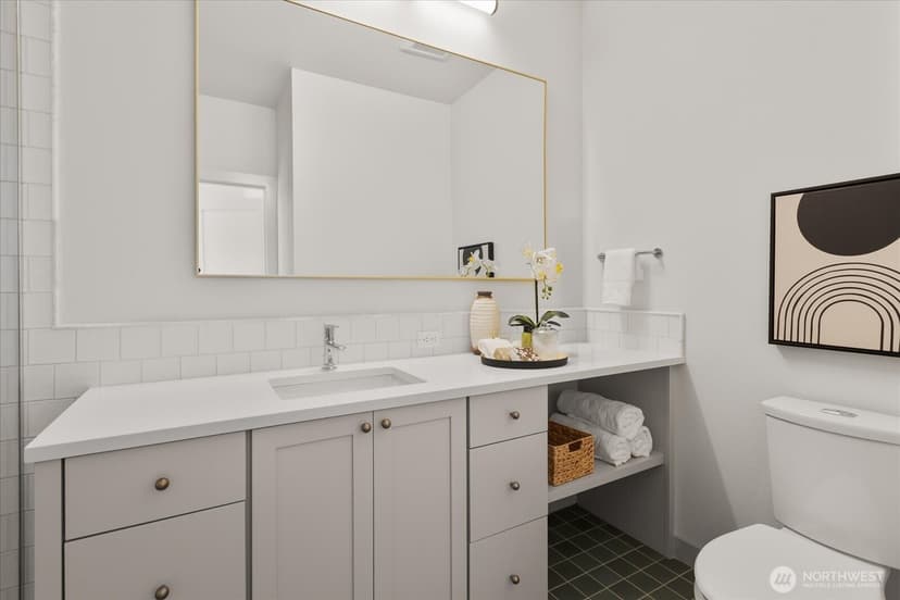Property photo for 5739 25th Avenue NE, Seattle photo 26