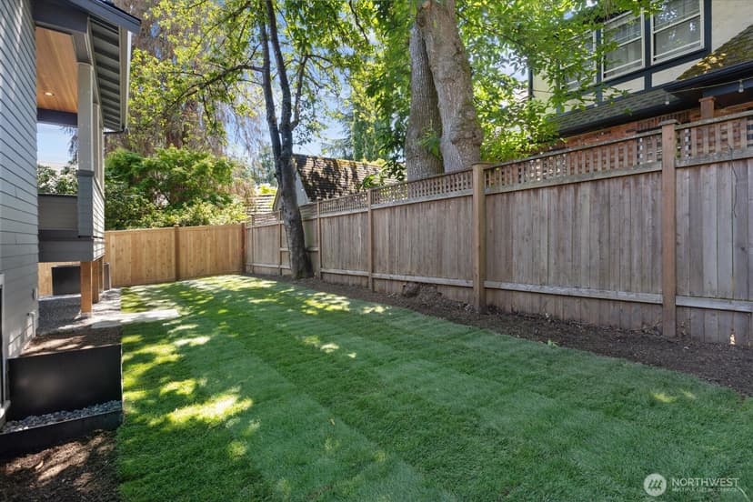 Property photo for 5739 25th Avenue NE, Seattle photo 40