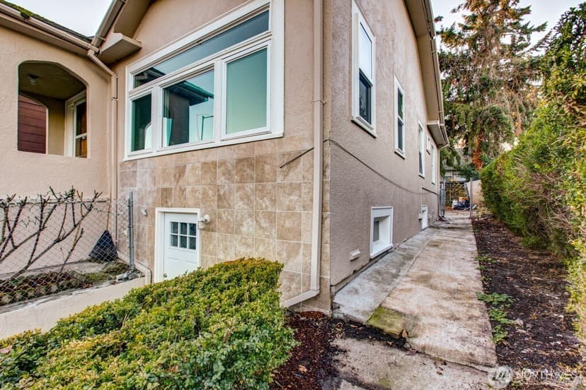 Property photo for 5305 Martin Luther King Jr Way S, Seattle photo 5