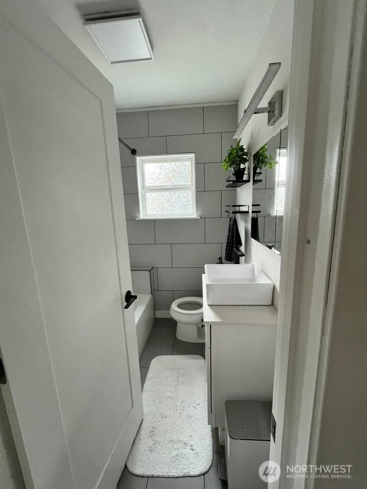 Property photo for 5305 Martin Luther King Jr Way S, Seattle photo 11