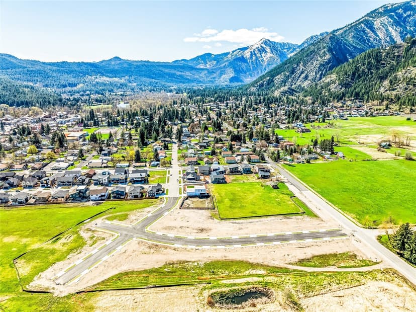 Property photo for 714 Cascade Street, Leavenworth photo 2