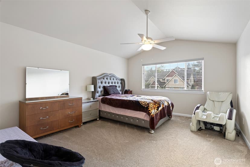 Property photo for 35402 7th Avenue SW, Federal Way photo 13