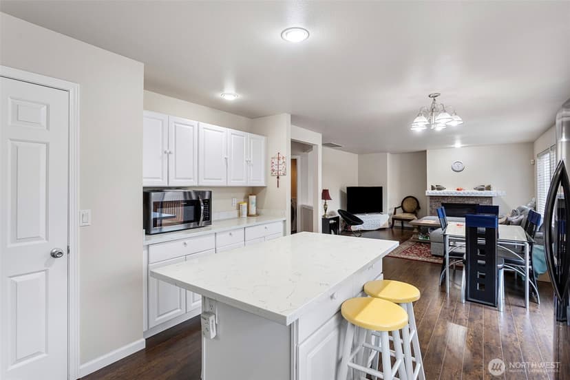 Property photo for 35402 7th Avenue SW, Federal Way photo 6