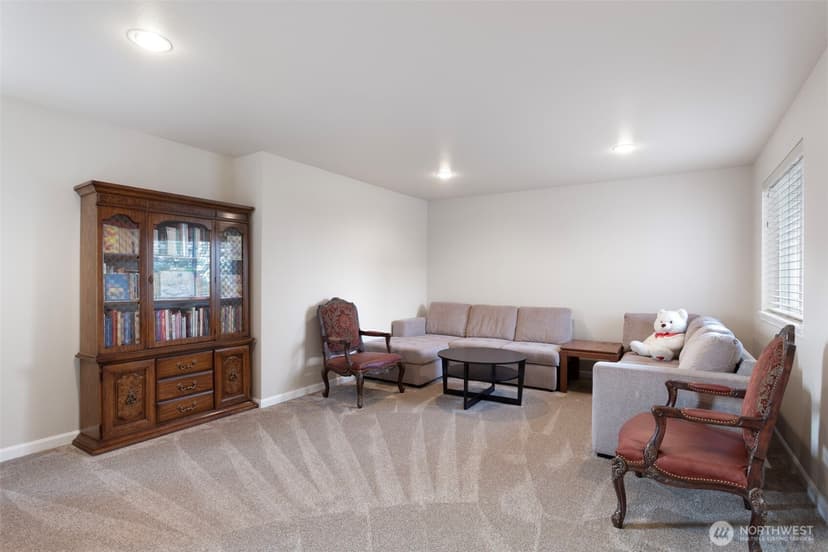Property photo for 35402 7th Avenue SW, Federal Way photo 17