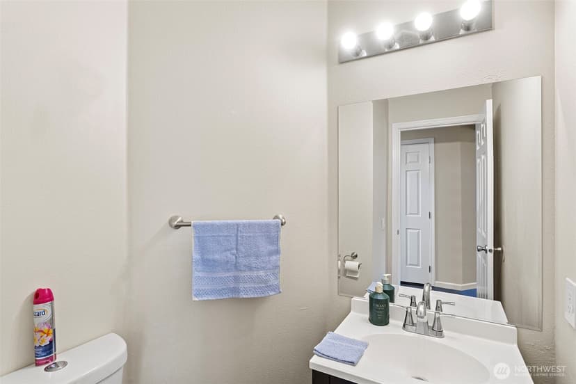 Property photo for 35402 7th Avenue SW, Federal Way photo 23