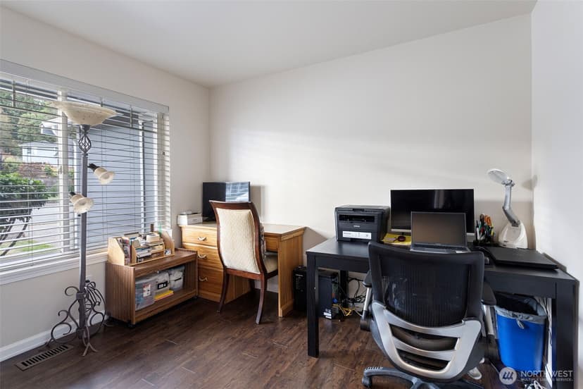 Property photo for 35402 7th Avenue SW, Federal Way photo 10