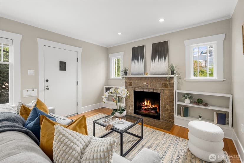 Property photo for 7520 Linden Avenue N, Seattle photo 6