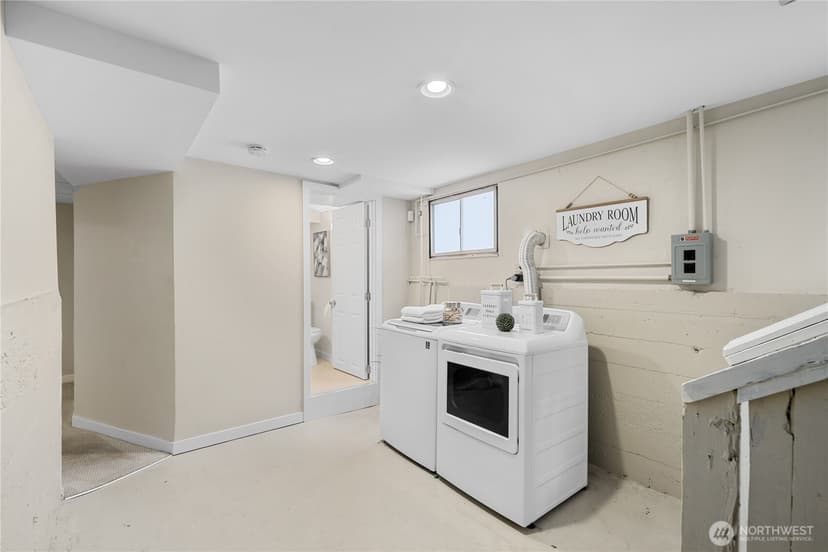 Property photo for 7520 Linden Avenue N, Seattle photo 23