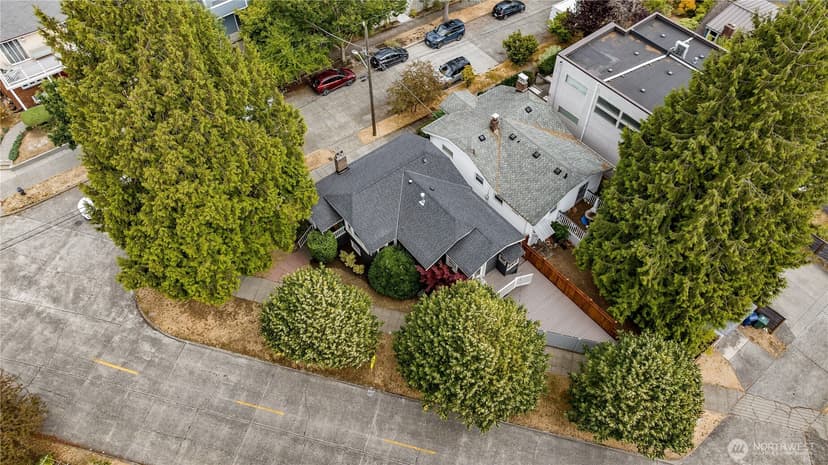 Property photo for 7520 Linden Avenue N, Seattle photo 31