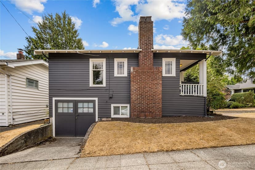 Property photo for 7520 Linden Avenue N, Seattle photo 29