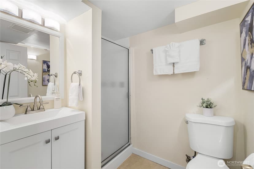 Property photo for 7520 Linden Avenue N, Seattle photo 21
