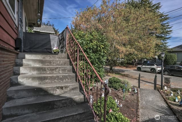 Property photo for 7355 17th Avenue NW, Seattle photo 5