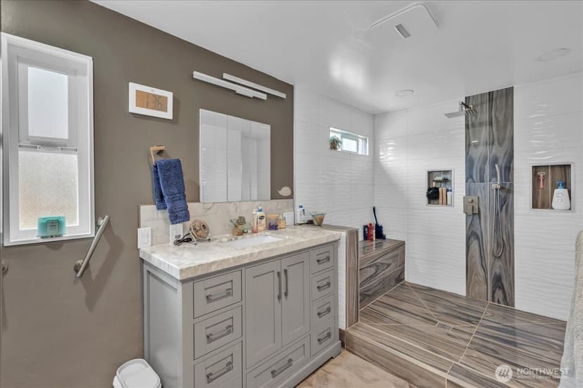 Property photo for 7355 17th Avenue NW, Seattle photo 13