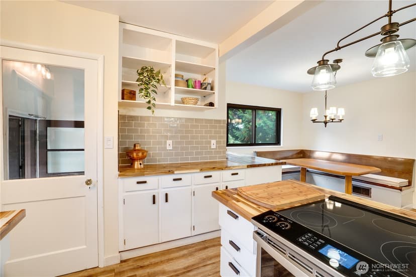 Property photo for 11457 Glendale Way S, Seattle photo 12