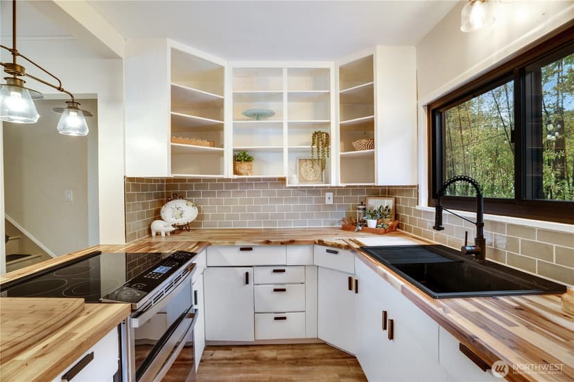 Property photo for 11457 Glendale Way S, Seattle photo 11