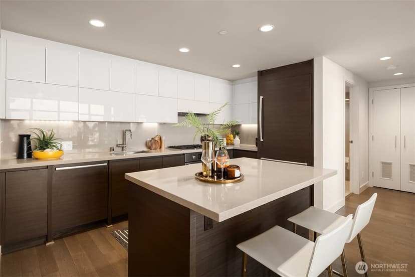 Property photo for 583 Battery Street #3604N, Seattle photo 12