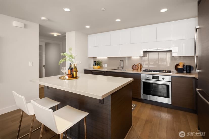 Property photo for 583 Battery Street #3604N, Seattle photo 11