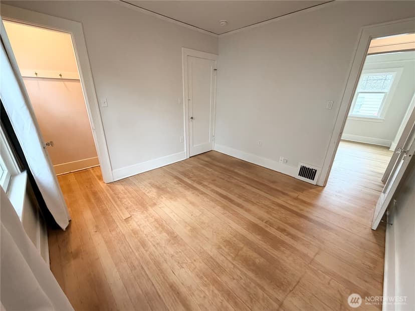 Property photo for 6706 12th Avenue NW, Seattle photo 8