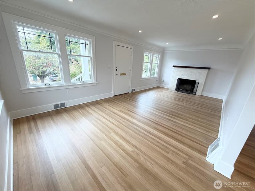Property photo for 6706 12th Avenue NW, Seattle photo 3