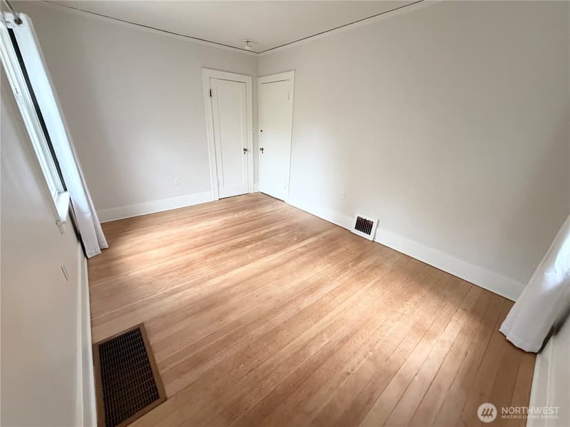 Property photo for 6706 12th Avenue NW, Seattle photo 11