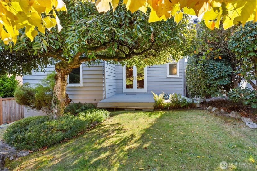 Property photo for 2620 W Lynn Street, Seattle photo 31