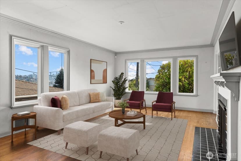 Property photo for 2620 W Lynn Street, Seattle photo 5