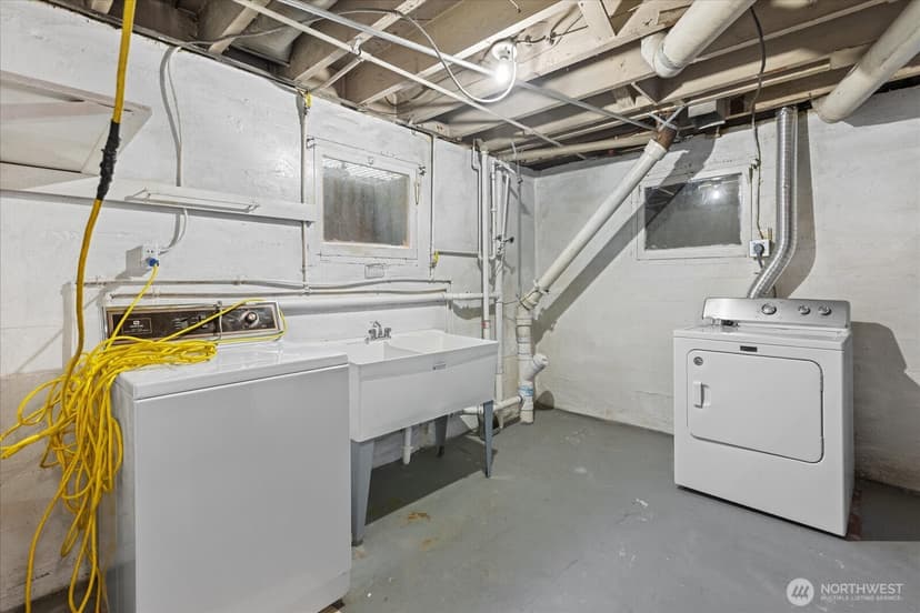 Property photo for 2620 W Lynn Street, Seattle photo 27