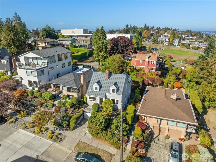 Property photo for 2620 W Lynn Street, Seattle photo 36