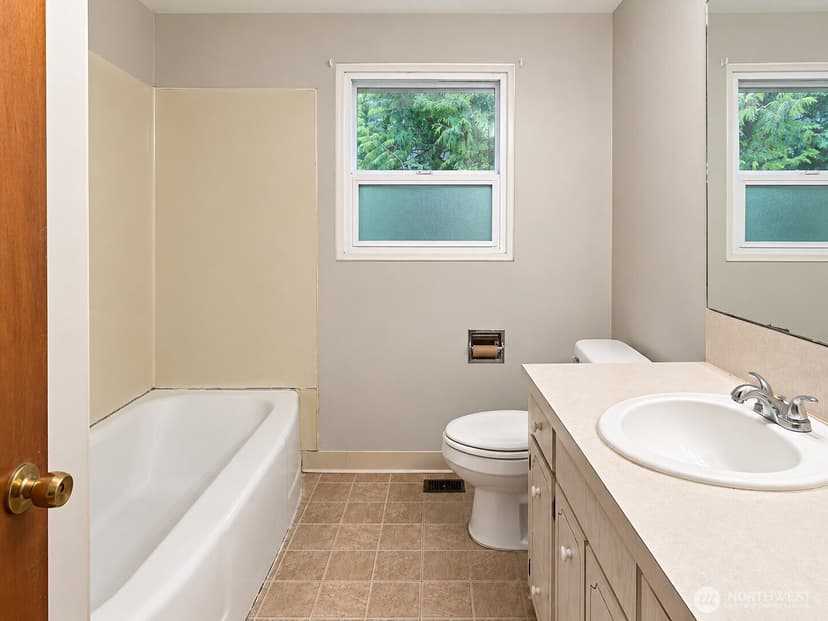 Property photo for 3060 S 154th Street, SeaTac photo 12
