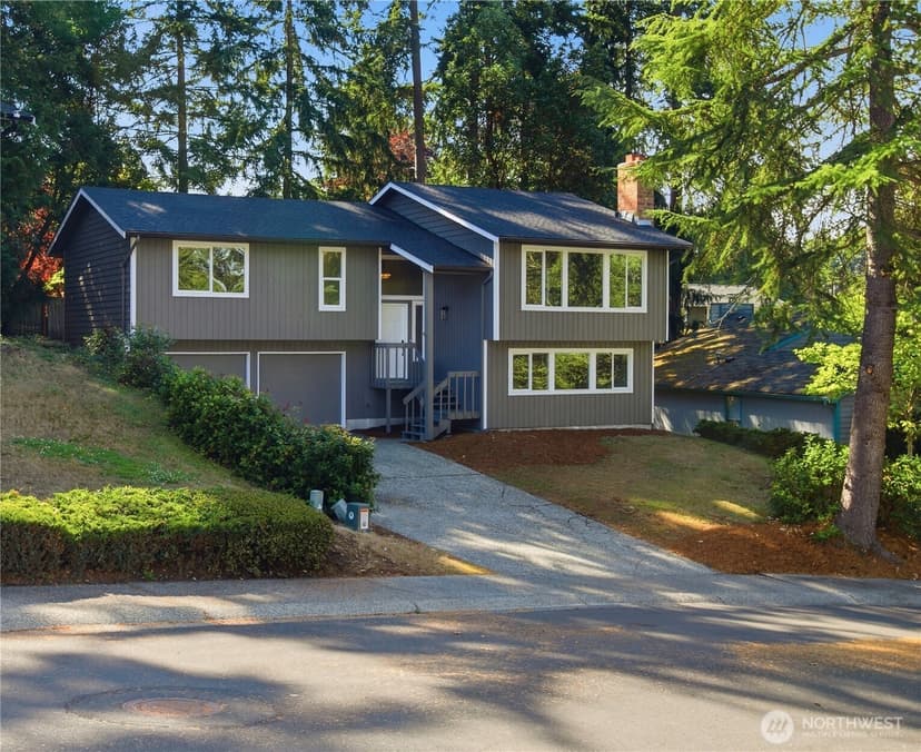 Property photo for 217 S 315th Place, Federal Way photo 2
