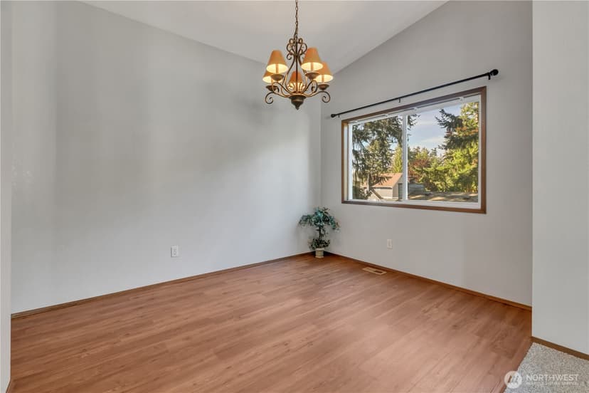 Property photo for 217 S 315th Place, Federal Way photo 7