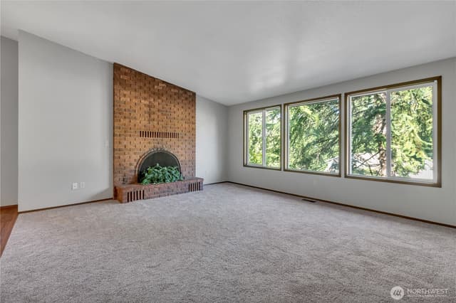 Property photo for 217 S 315th Place, Federal Way photo 3