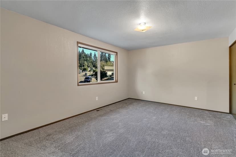 Property photo for 217 S 315th Place, Federal Way photo 16