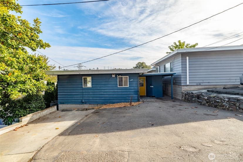 Property photo for 1404 Whitworth Avenue S, Renton photo 28