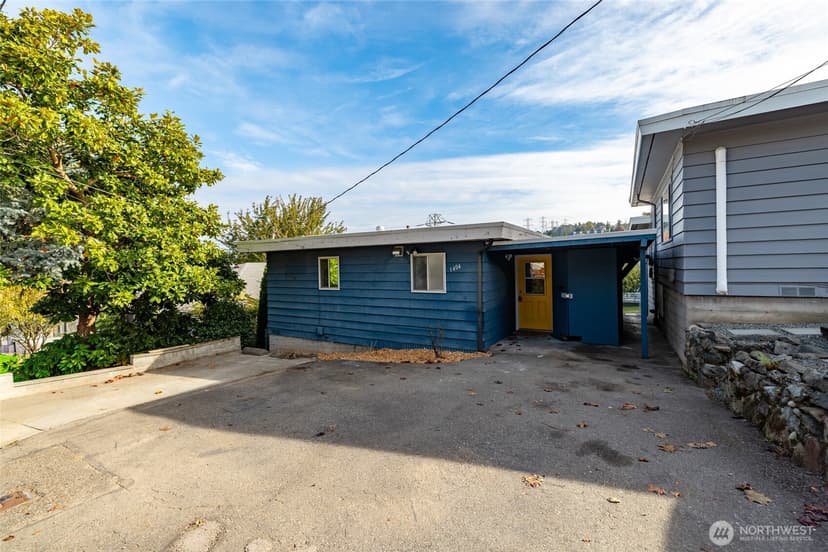 Property photo for 1404 Whitworth Avenue S, Renton photo 29