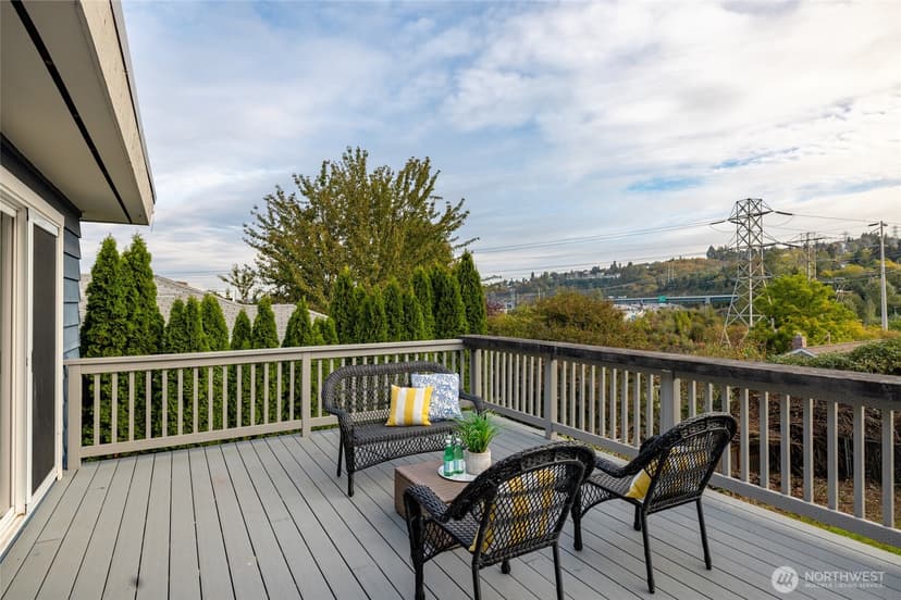 Property photo for 1404 Whitworth Avenue S, Renton photo 24