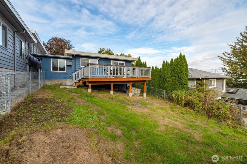 Property photo for 1404 Whitworth Avenue S, Renton photo 27