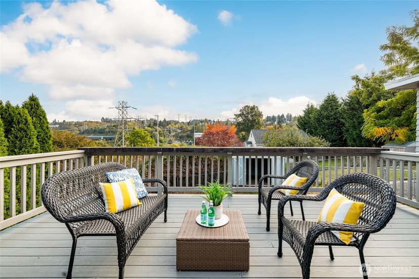 Property photo for 1404 Whitworth Avenue S, Renton photo 23
