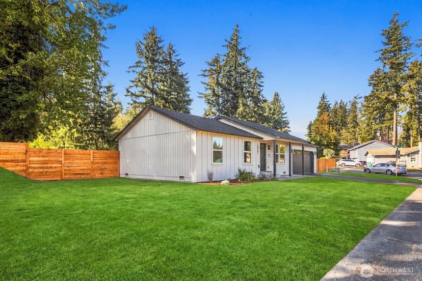 Property photo for 30205 29th Avenue S, Federal Way photo 3